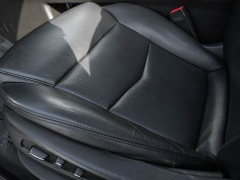 Used 2018 Cadillac XT5 Premium Luxury image 36