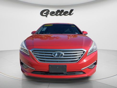 Used 2017 Hyundai Sonata SE FWD image 2