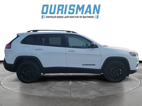 Used 2023 Jeep Cherokee Altitude Lux AWD/4WD image 7