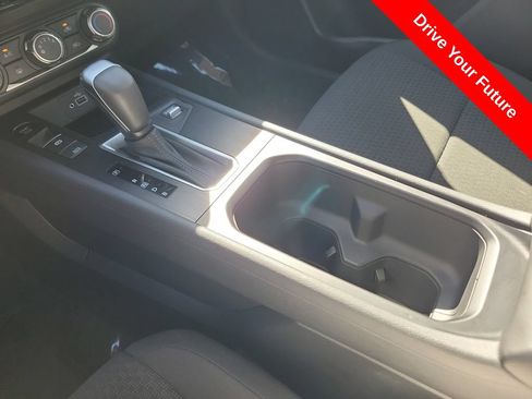 Used 2025 Nissan Kicks S AWD/4WD image 17