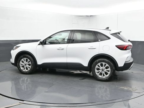 Used 2025 Ford Escape Active AWD/4WD image 9