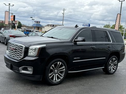 Used 2020 GMC Yukon Denali image 3