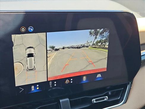New 2026 Chevrolet Equinox ACTIV w/ Convenience Package III FWD image 13