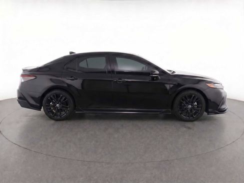 Used 2025 Toyota Camry SE FWD image 5