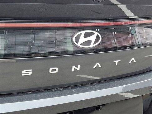 New 2026 Hyundai Sonata Limited image 21