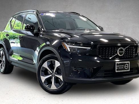 Certified 2026 Volvo XC40 B5 Plus w/ Protection Package Premier AWD/4WD image 3