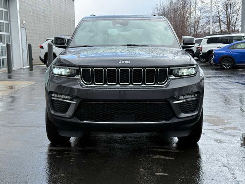 Used 2024 Jeep Grand Cherokee Limited image 2