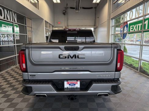 Used 2023 GMC Sierra 1500 Denali w/ Denali Reserve Package AWD/4WD image 5