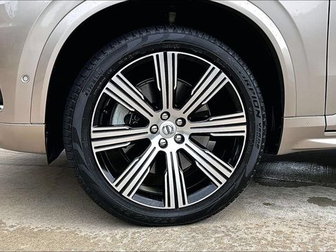 Used 2024 Volvo XC90 T8 Ultimate w/ Protection Package Premier AWD/4WD image 10