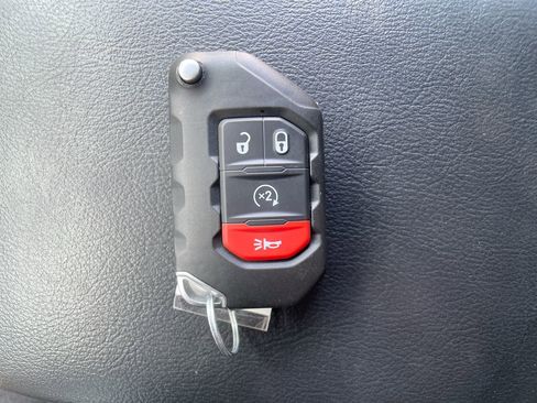 Used 2024 Jeep Wrangler Unlimited Sport AWD/4WD image 26