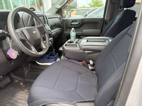 Used 2020 Chevrolet Silverado 1500 Custom w/ Custom Value Package RWD image 12