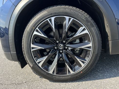 Used 2024 MAZDA CX-90 Plug-In Hybrid w/ Premium Pkg AWD/4WD image 12
