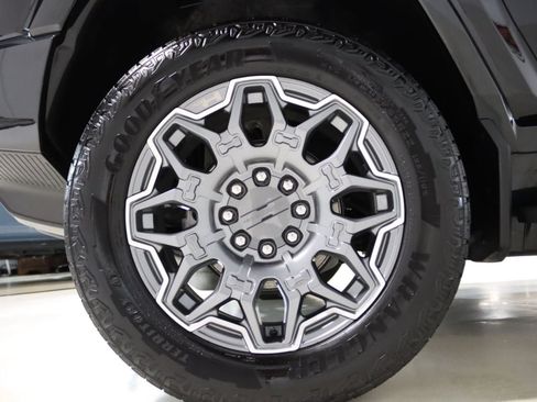Used 2025 GMC Hummer EV 3X AWD/4WD image 76