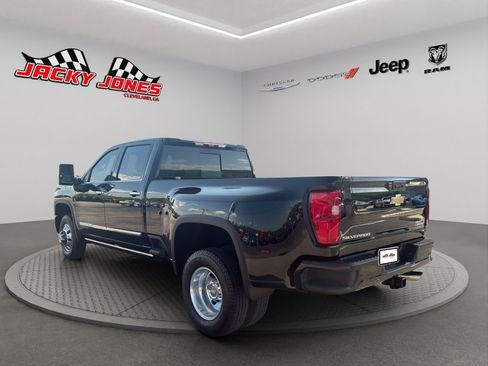 Used 2024 Chevrolet Silverado 3500 High Country w/ High Country Premium Package AWD/4WD image 6