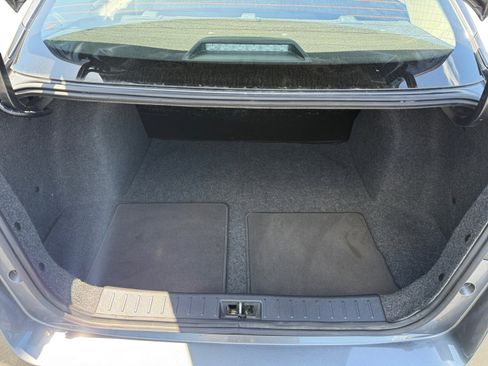 Used 2025 Nissan Versa S FWD image 17