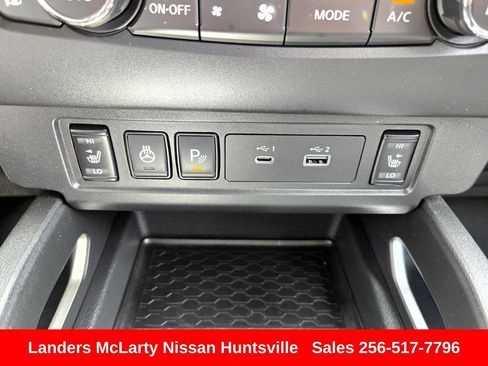 Used 2024 Nissan Frontier SL w/ Technology Package AWD/4WD image 21