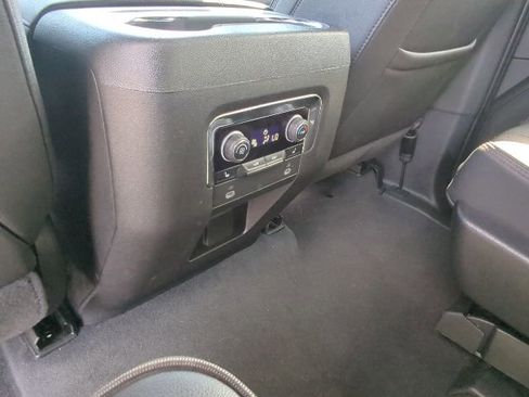Used 2023 Chevrolet Suburban RST AWD/4WD image 23