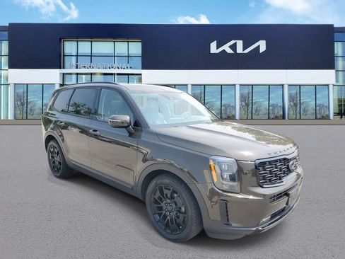 Used 2021 Kia Telluride SX w/ Nightfall Edition Package AWD/4WD image 2