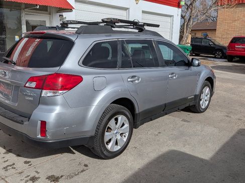 Used 2011 Subaru Outback 2.5i Limited w/ PWR Moonroof Pkg image 5