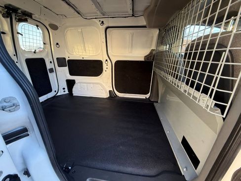 Used 2020 Nissan NV200 SV w/ Sliding Glass Door Package image 29