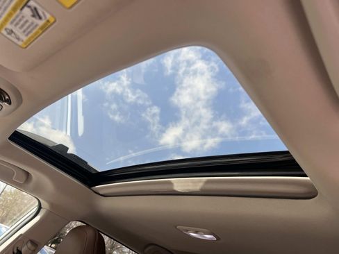 Used 2023 Subaru Outback Touring image 32