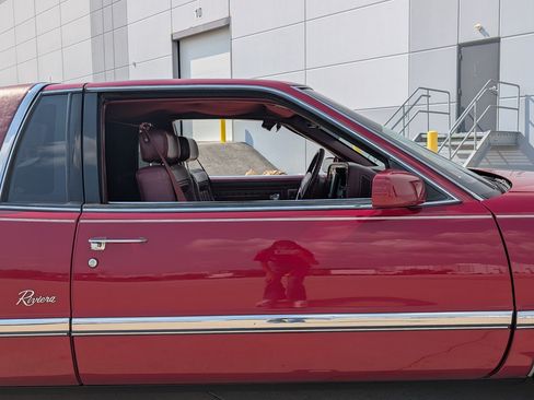 Used 1990 Buick Riviera Coupe FWD image 39