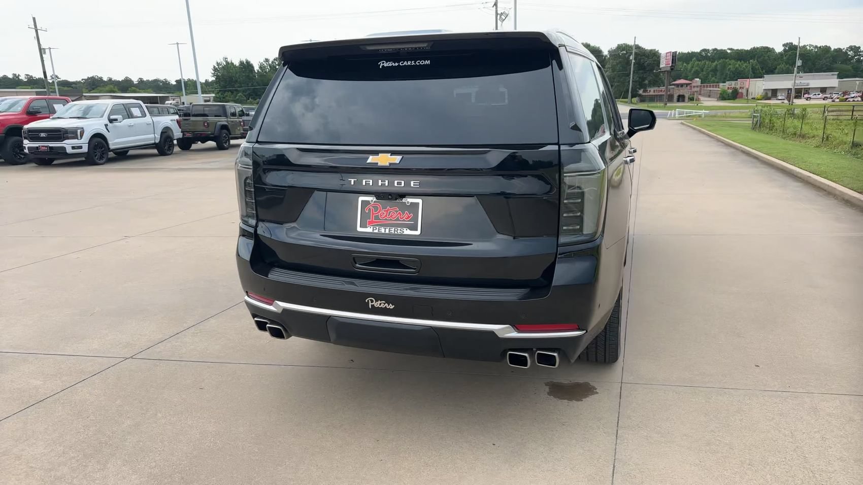 Used 2025 Chevrolet Tahoe High Country AWD/4WD image 8
