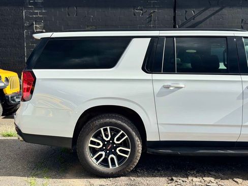 Used 2023 GMC Yukon XL AT4 w/ LPO, Floor Liner Package AWD/4WD image 4