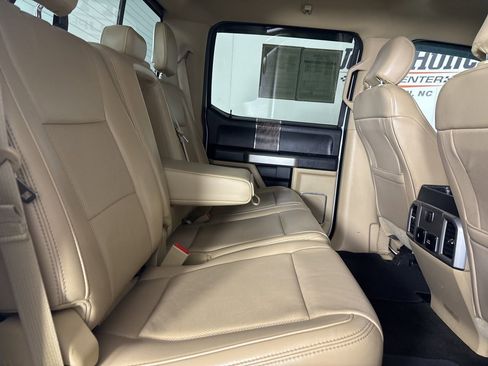 Used 2019 Ford F250 Lariat w/ Lariat Value Package image 27