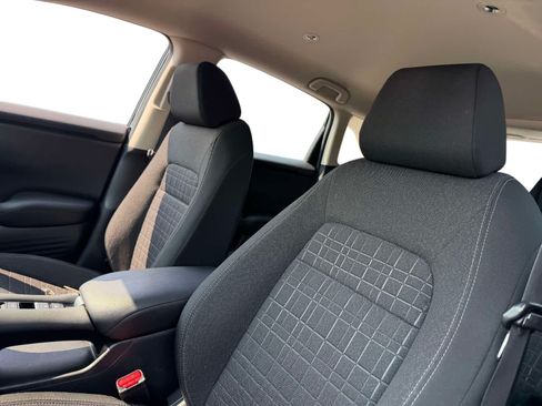 Used 2024 Honda HR-V LX image 10