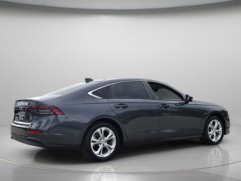 Used 2023 Honda Accord LX image 7