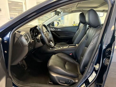 Used 2018 MAZDA MAZDA3 Grand Touring image 18