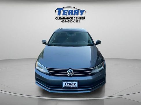 Used 2015 Volkswagen Jetta TDI SE FWD image 2