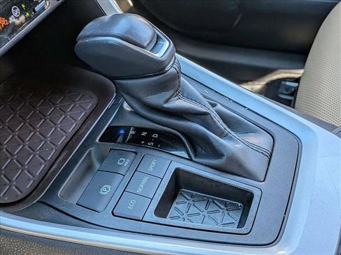 Used 2024 Toyota RAV4 Limited image 12