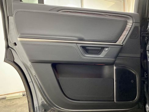 Used 2025 Rivian R1S Adventure AWD/4WD image 24