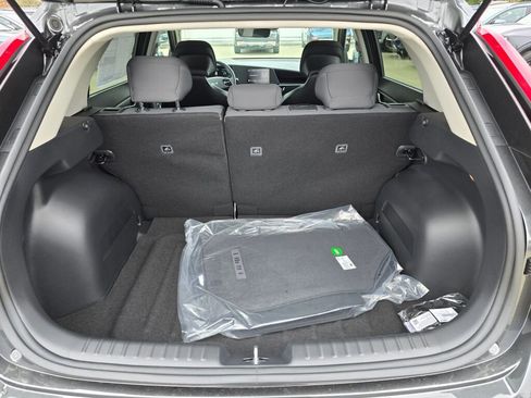 New 2026 Kia Niro LX image 14