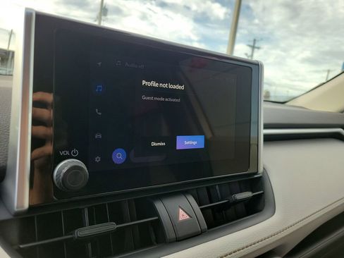 Used 2023 Toyota RAV4 XLE image 19