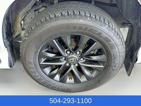 Used 2020 Lexus GX 460 Premium w/ Premium Package image 33