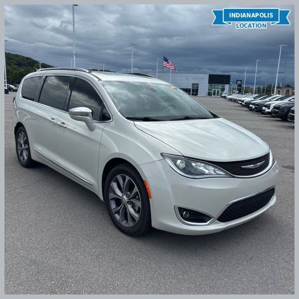 Used 2020 Chrysler Pacifica Limited FWD image 1