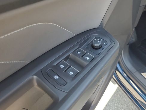Used 2023 Volkswagen Atlas Cross Sport SE w/ Panoramic Sunroof Package AWD/4WD image 25