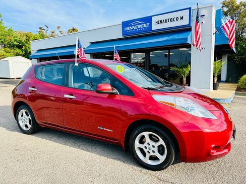 Used 2013 Nissan Leaf SV w/ LED & Quick Charge Pkg image 1
