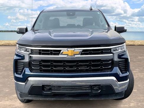 Used 2023 Chevrolet Silverado 1500 LT image 2