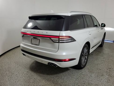 Used 2020 Lincoln Aviator Grand Touring w/ Class IV Trailer Tow Package image 4