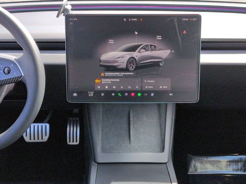 Used 2024 Tesla Model 3 Performance image 30