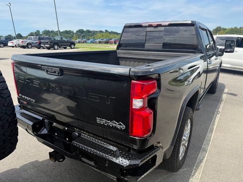 Used 2021 Chevrolet Silverado 2500 High Country w/ Z71 Off-Road Package AWD/4WD image 3