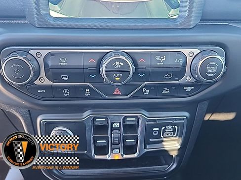 Certified 2023 Jeep Gladiator Overland image 6