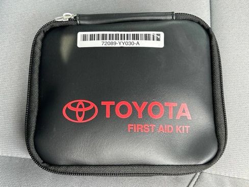 Used 2025 Toyota Tacoma SR5 AWD/4WD image 42