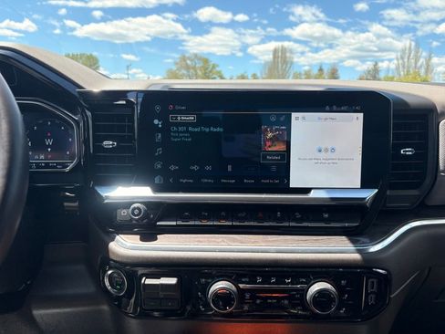 Used 2023 Chevrolet Silverado 1500 LTZ w/ Z71 Off-Road Package AWD/4WD image 12