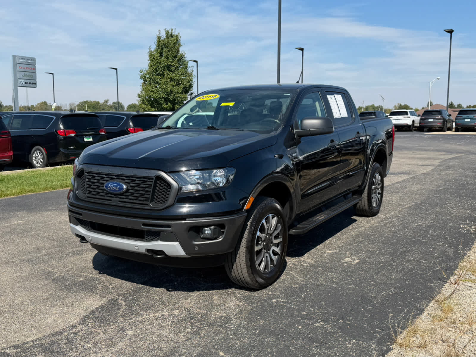 Used 2019 Ford Ranger XLT w/ Equipment Group 302A Luxury AWD/4WD image 3