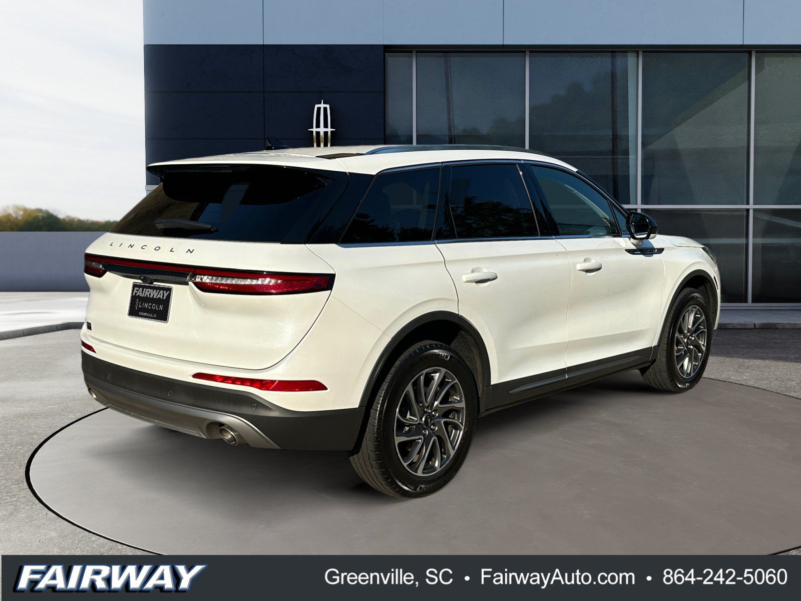 Used 2022 Lincoln Corsair FWD image 7